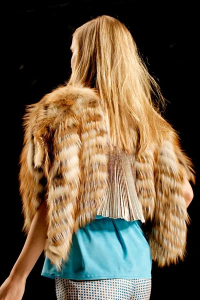 Look 48